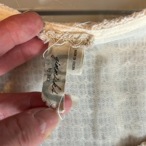 BKE Gimmicks Ivory Cotton Crochet Blouse L - Picture 4 of 7